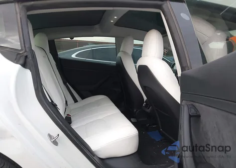 2022 Tesla Model 3 Long Range Dual Motor All-Wheel Drive z USA, uszkodzony, nr VIN 5YJ3E1EBXNF179798